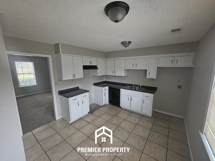 4059 Friendly Way - Photo 5 of 16