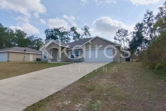 1749 Sw 168th Loop - Photo 4 of 28