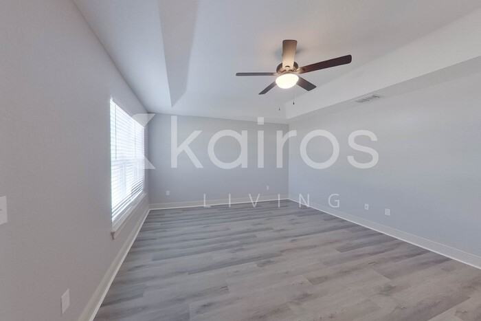 1749 Sw 168th Loop - Photo 5 of 28