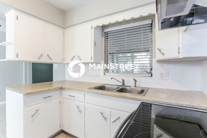 7941 23rd Avenue North - Photo 6 of 16