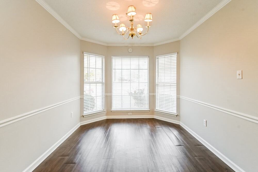 7291 Bridle Ln - Photo 6 of 16