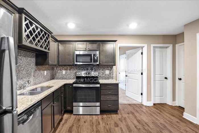 126 Barberry Ln - Photo 5 of 18