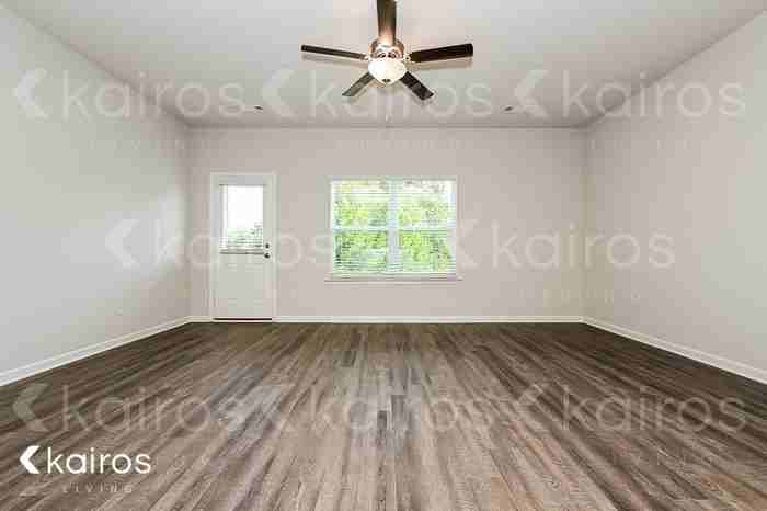 7000 Pinehurst Way North - Photo 2 of 17