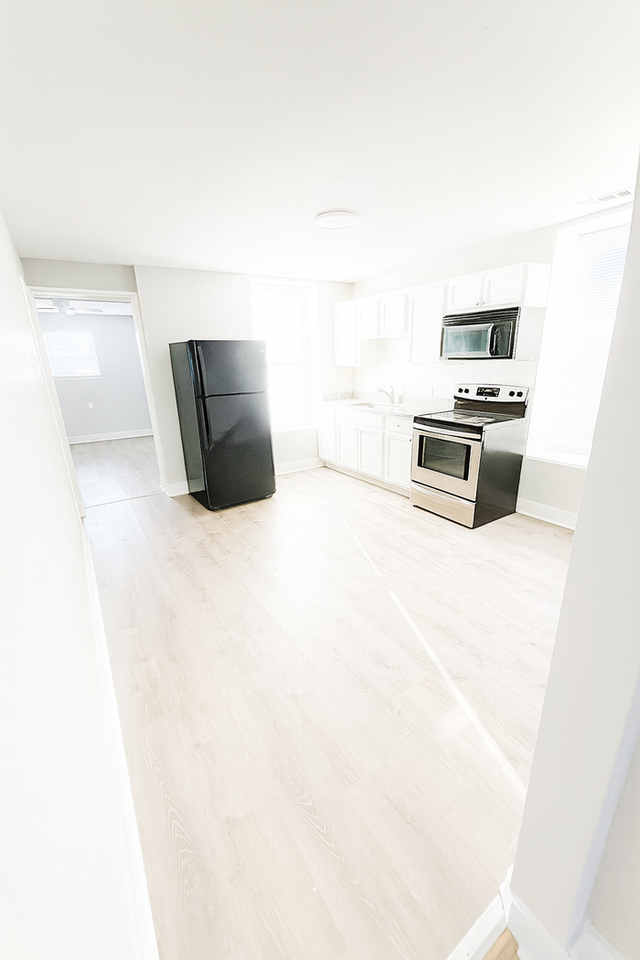 7914 S Broadway #LEFT - Photo 3 of 9