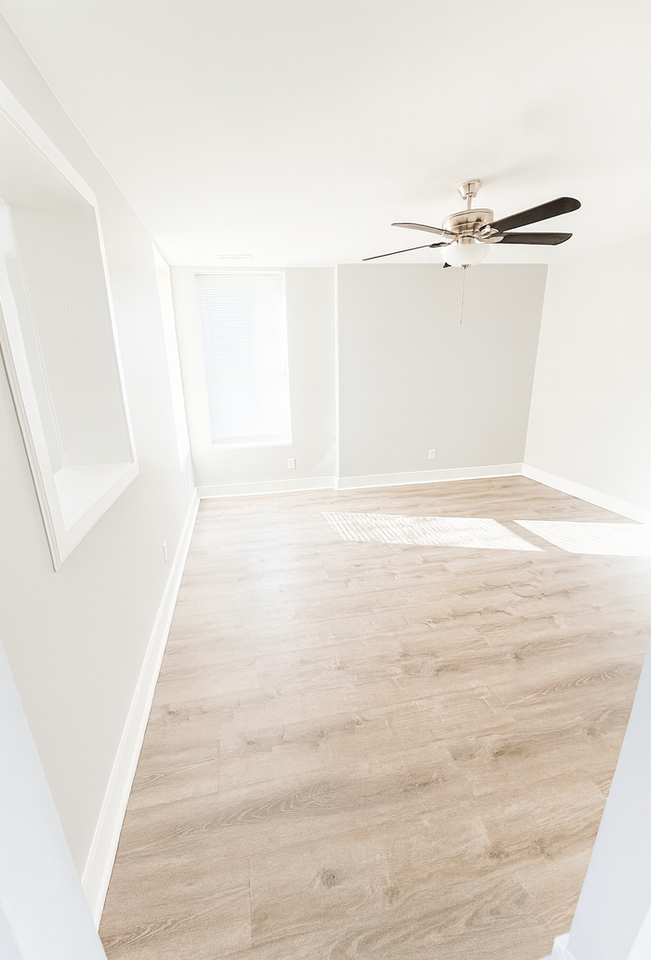 7914 S Broadway #LEFT - Photo 5 of 9