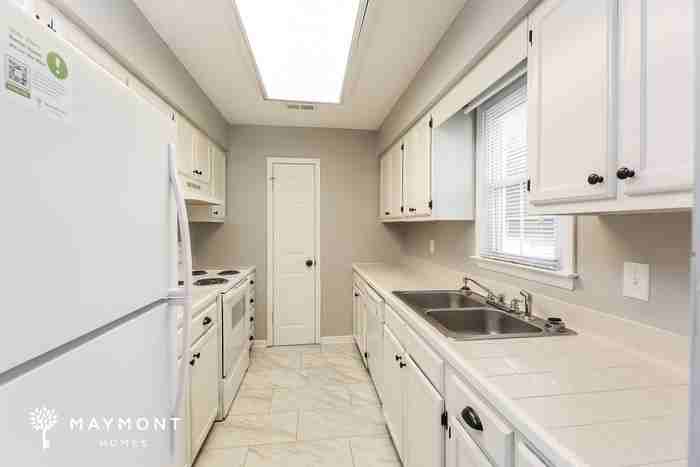 111 Palamon St - Photo 7 of 12