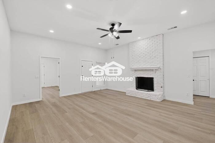 2307 Silver Holly Ln - Photo 7 of 45