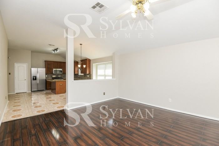 648 Tabasco Trl - Photo 4 of 16