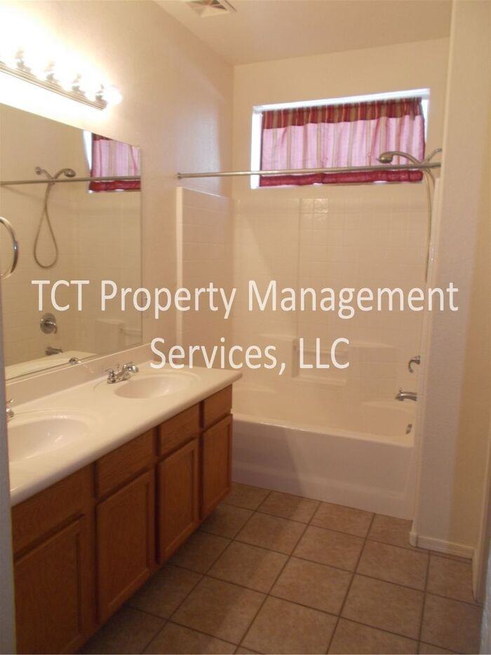 3703 E Sundance Ave - Photo 7 of 12