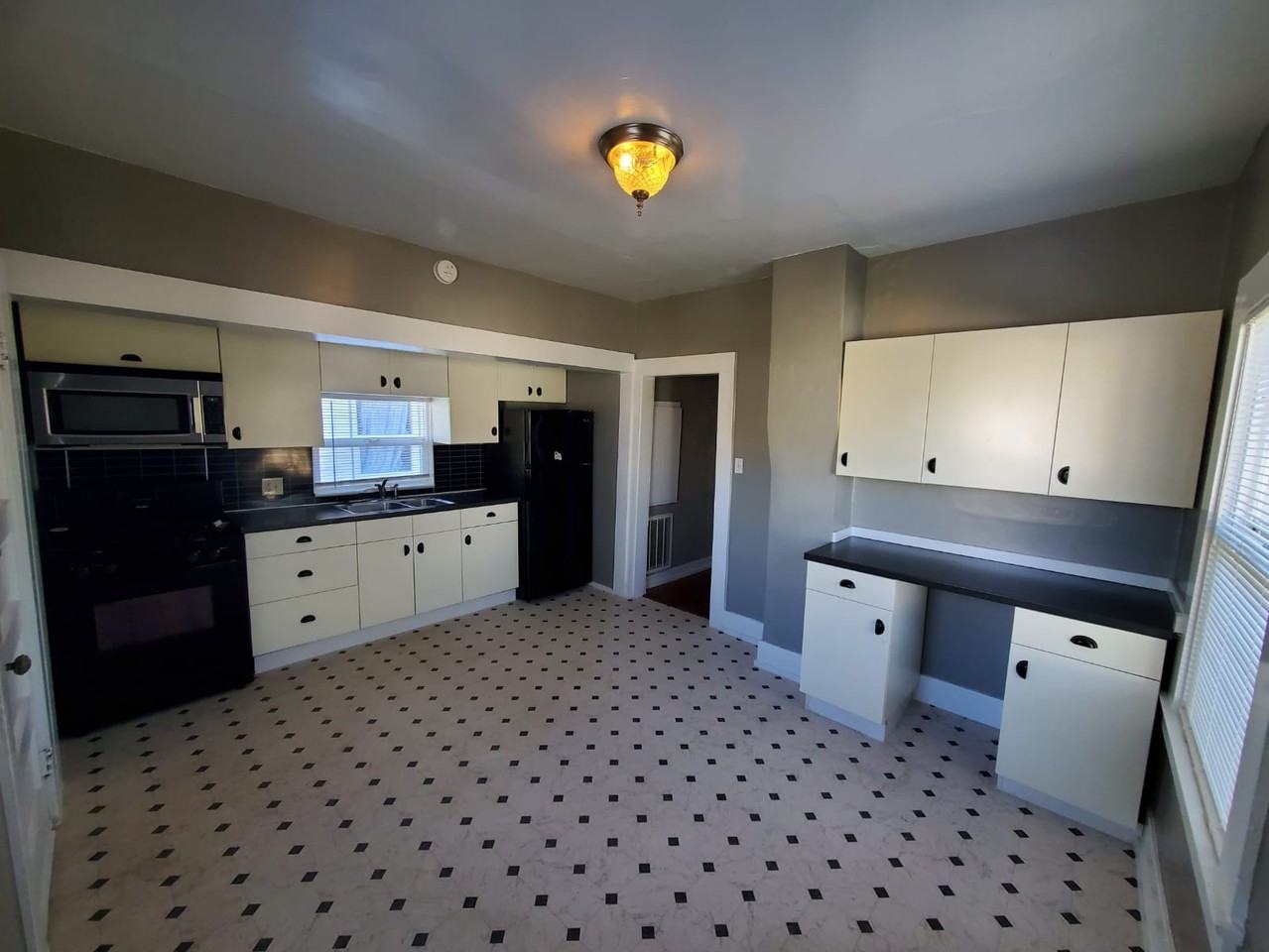 110 Roseville St #NA - Photo 4 of 8