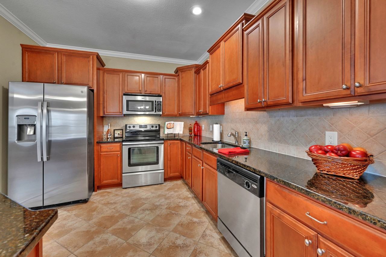 2401 Dovedale Ct - Photo 5 of 41