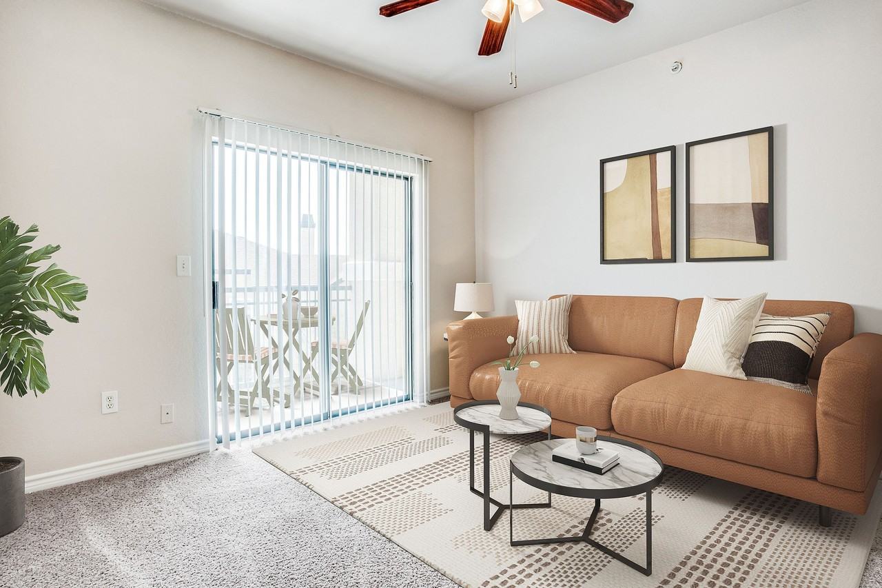 Halston on Frankford - Photo 4 of 40