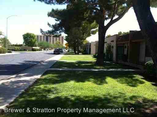 733 W 10th St - Photo 2 of 19