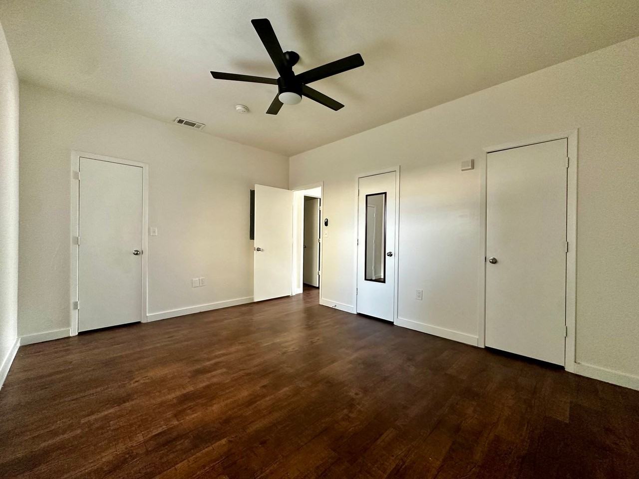 Allen Place - Photo 4 of 8