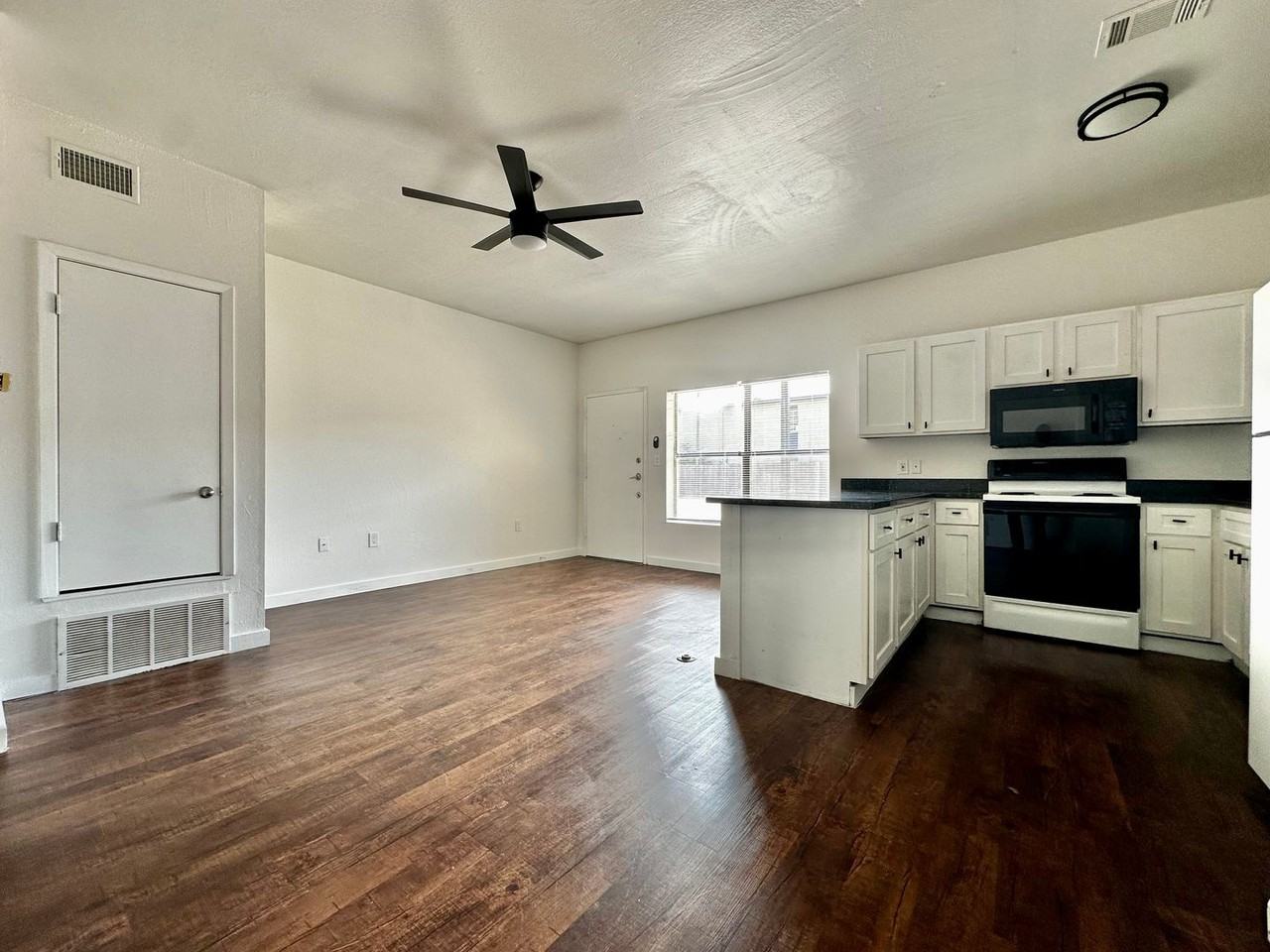 Allen Place - Photo 6 of 8