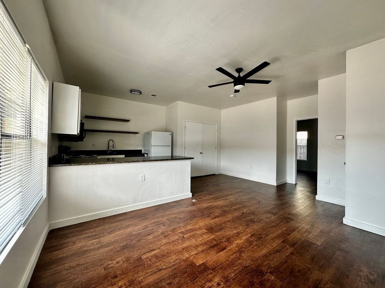 Allen Place - Photo 7 of 8