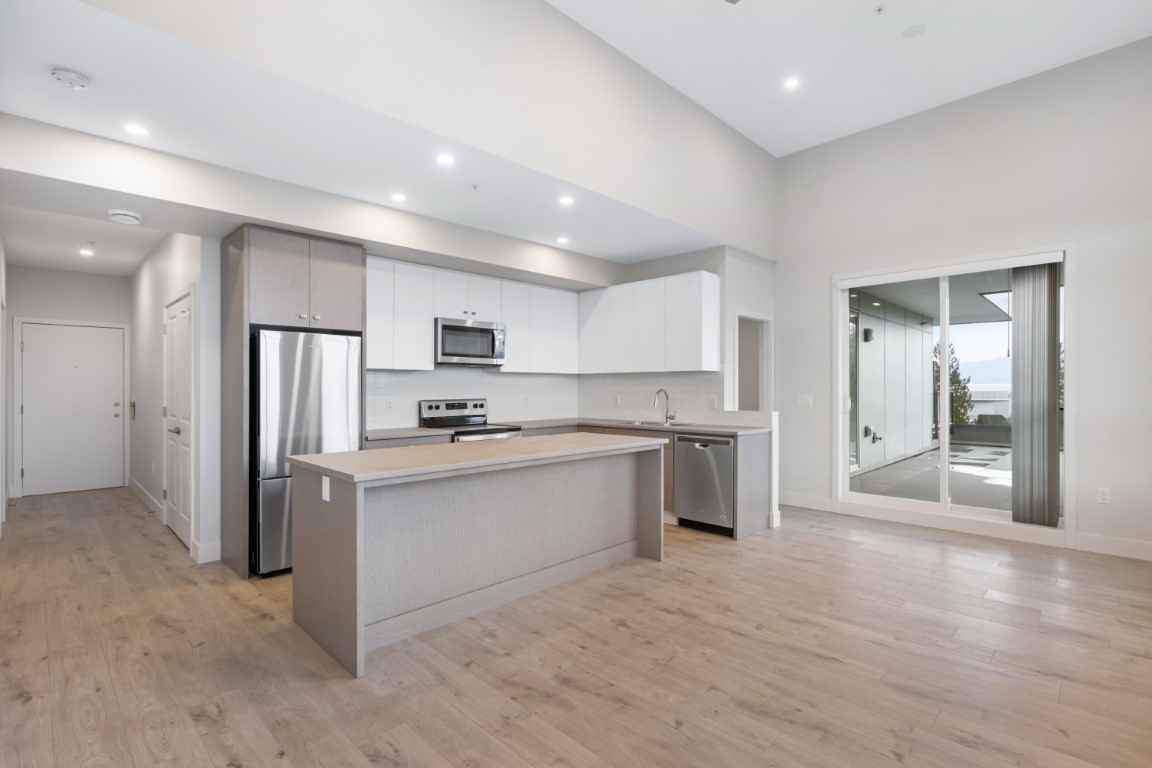 Cinema Condos Building 2 - Photo 3 of 15