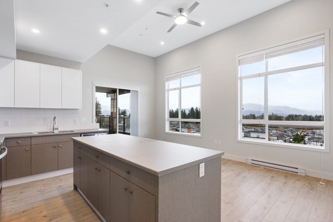 Cinema Condos Building 2 - Photo 4 of 15