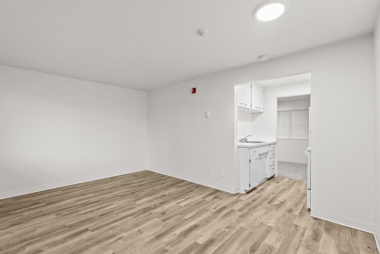 Bayview (105) - Photo 3 of 23