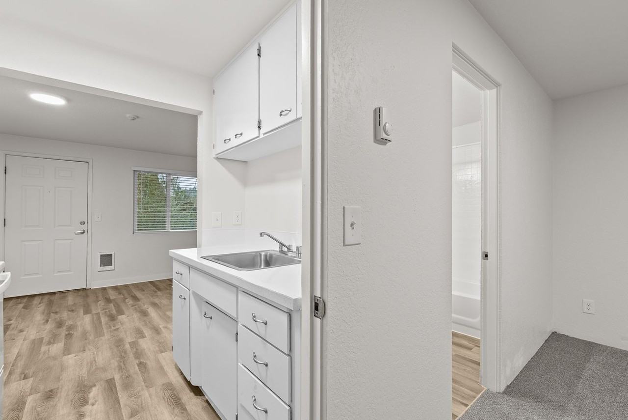 Bayview (105) - Photo 6 of 23