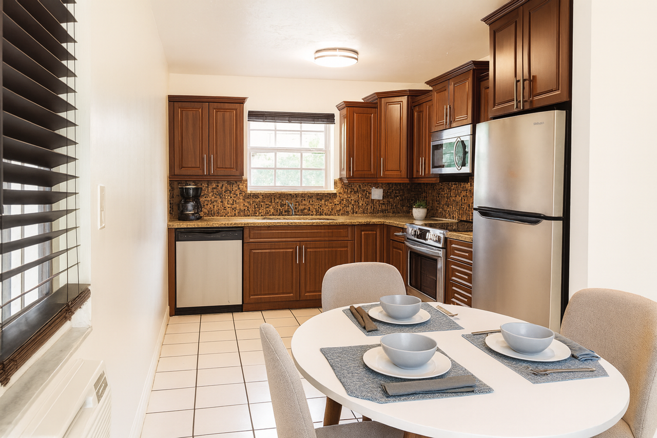 3270 West Trade Avenue - Photo 4 of 12