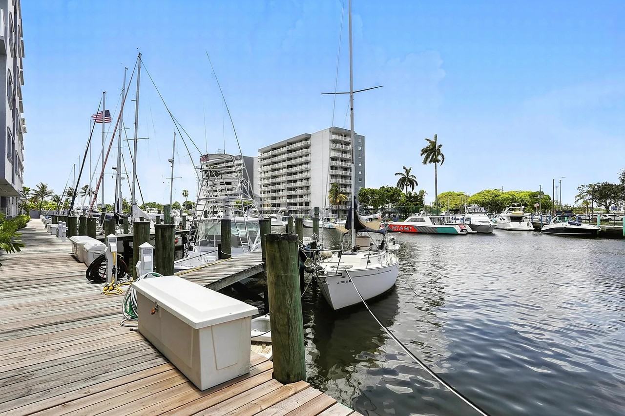 2415 Northwest 16th Street Road #203 - Photo 3 of 7