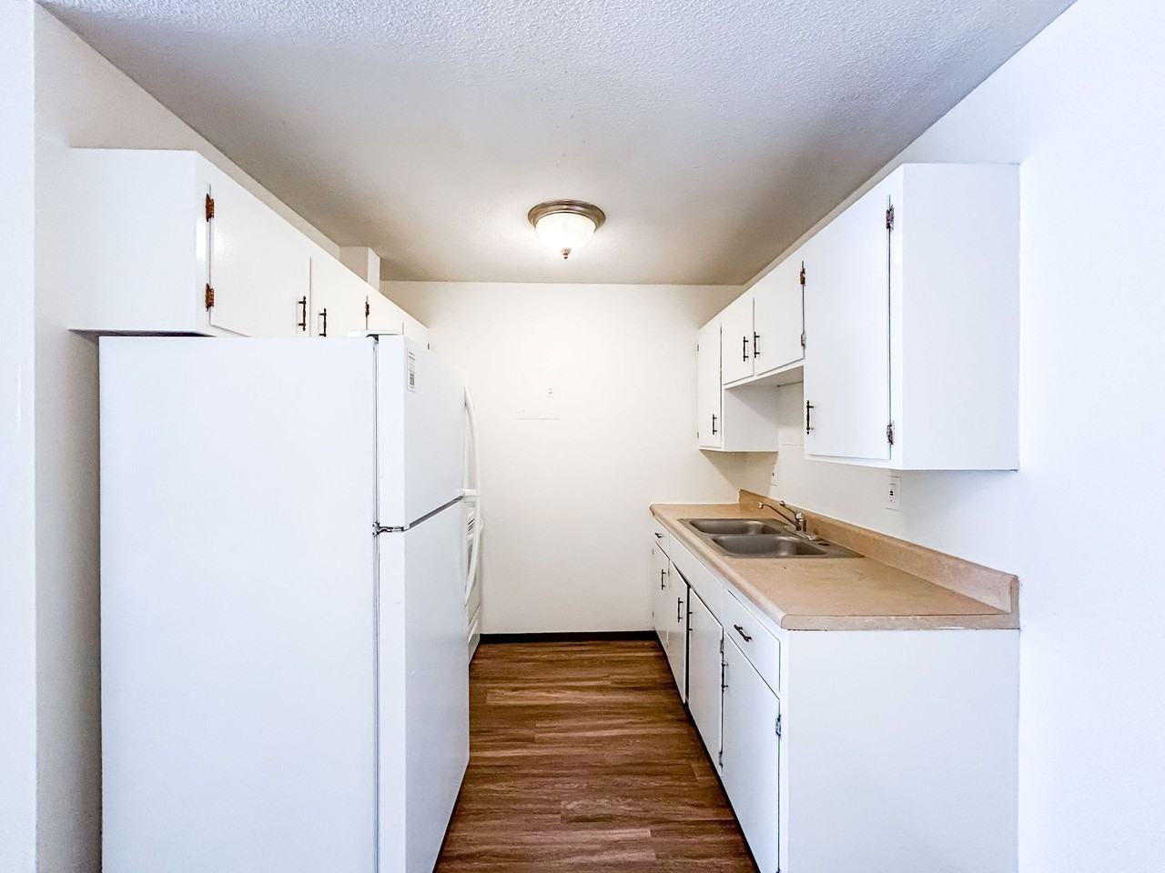 2324 Bryant Ave S - Photo 2 of 4