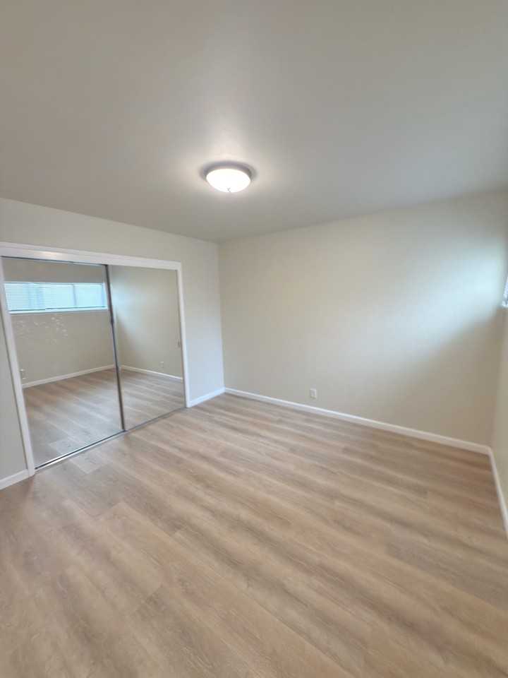 Judah Street - Photo 4 of 5