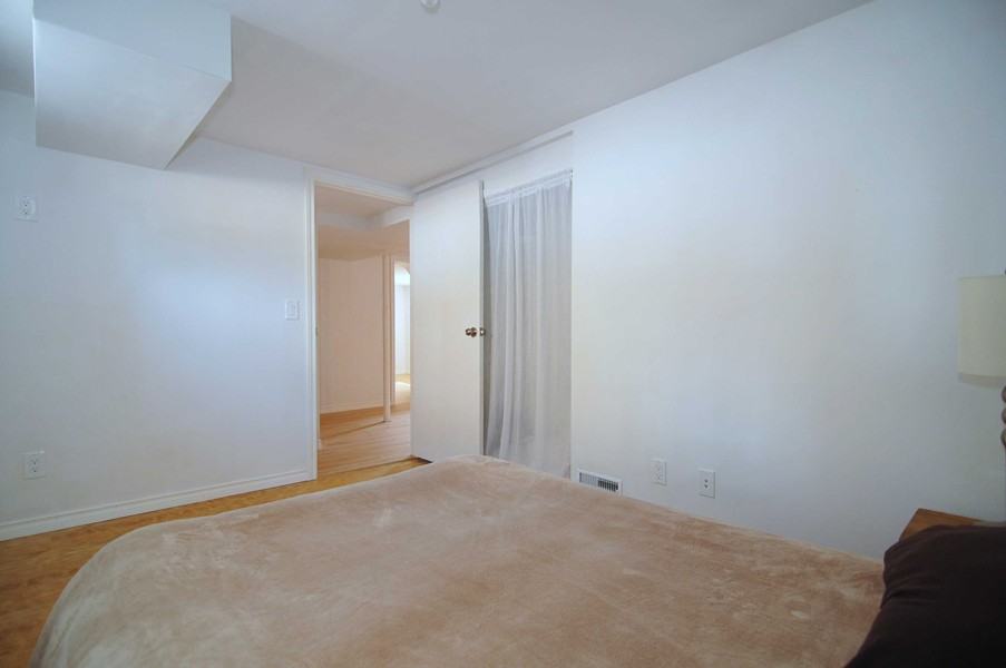 113 Ellington Drive - Photo 3 of 9