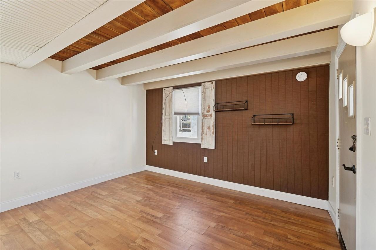 312 Saint Mary's Street - Photo 7 of 25