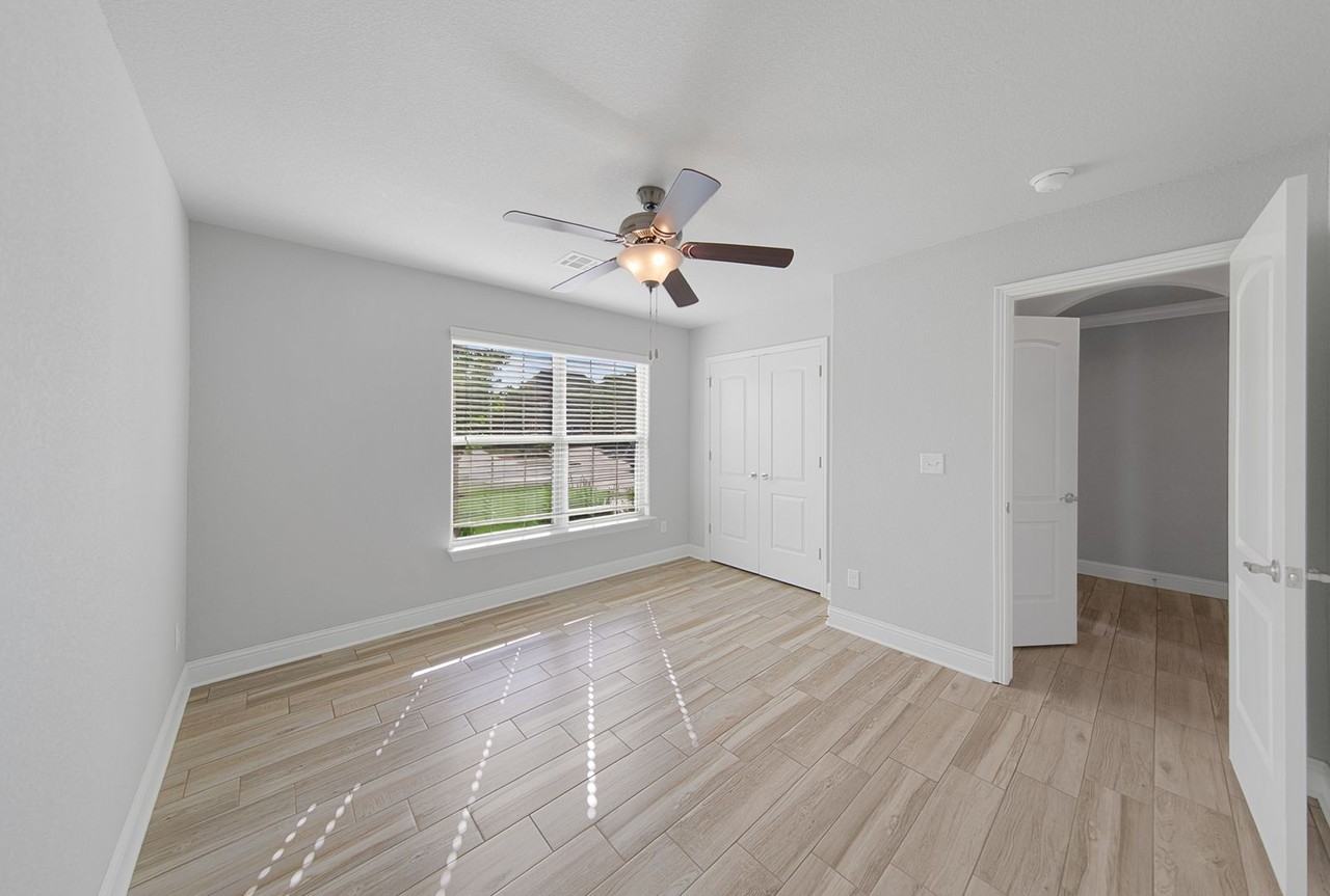 4400 Southwest Bermuda Avenue - Photo 6 of 30