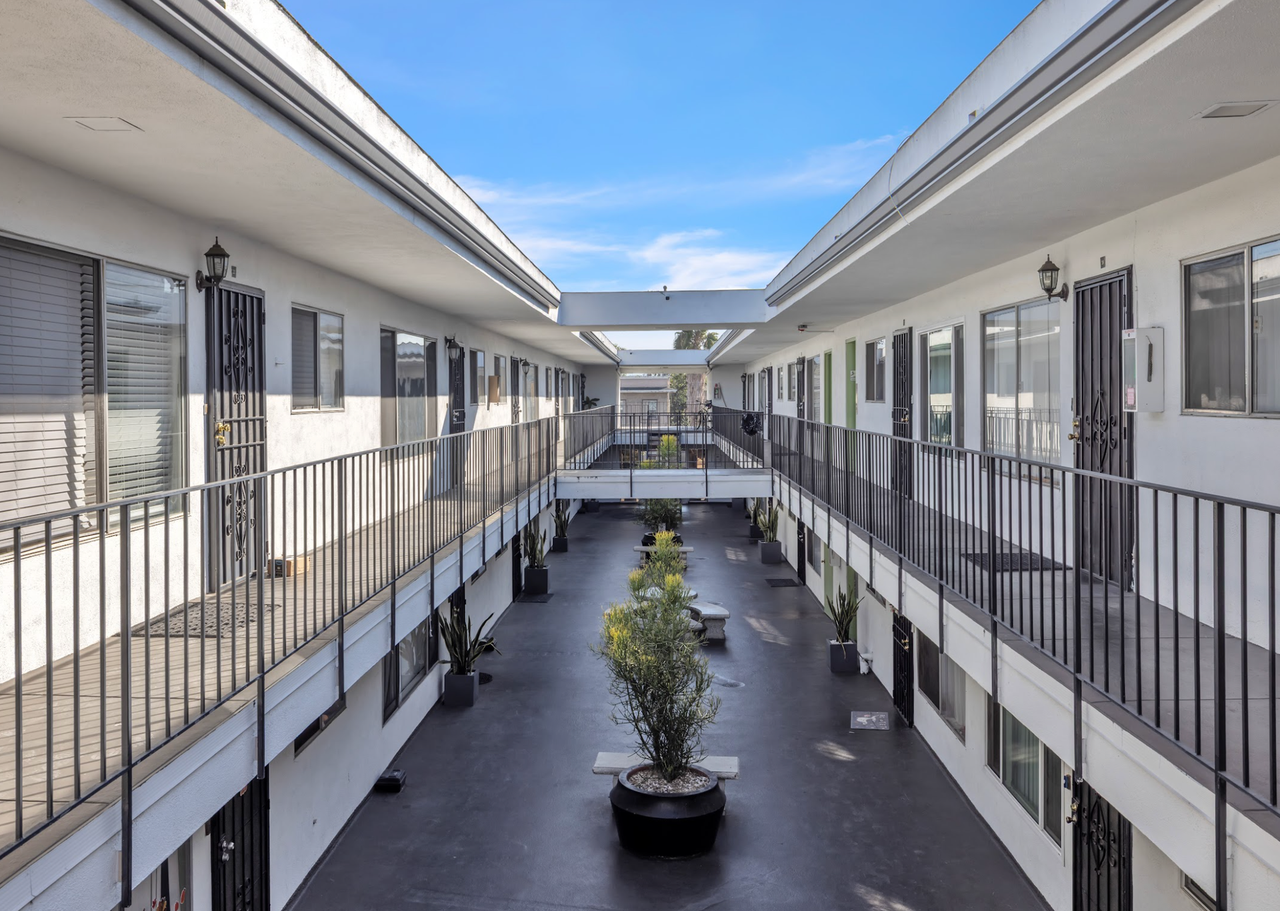 1315 E. 7th St. - Photo 4 of 10