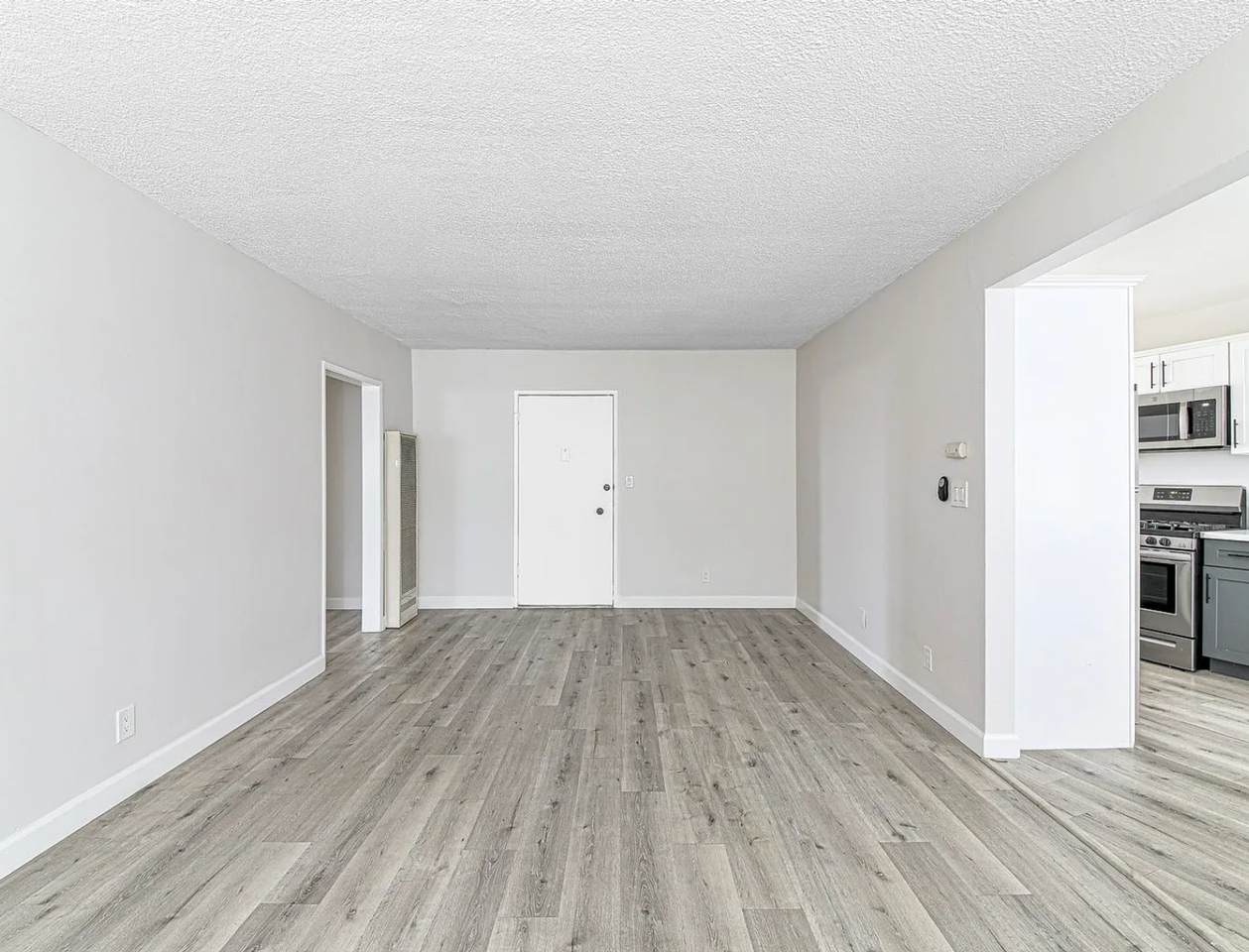 1315 E. 7th St. - Photo 6 of 10