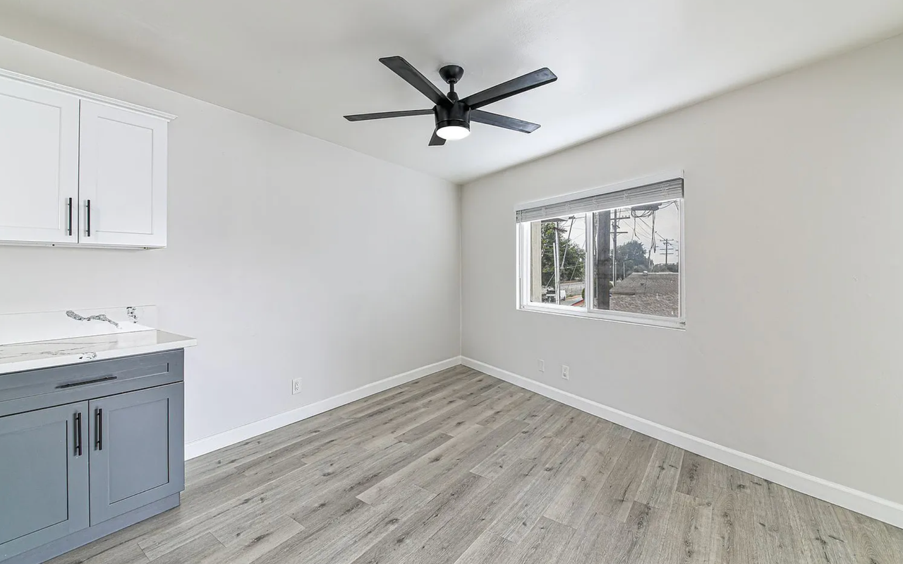 1315 E. 7th St. - Photo 7 of 10