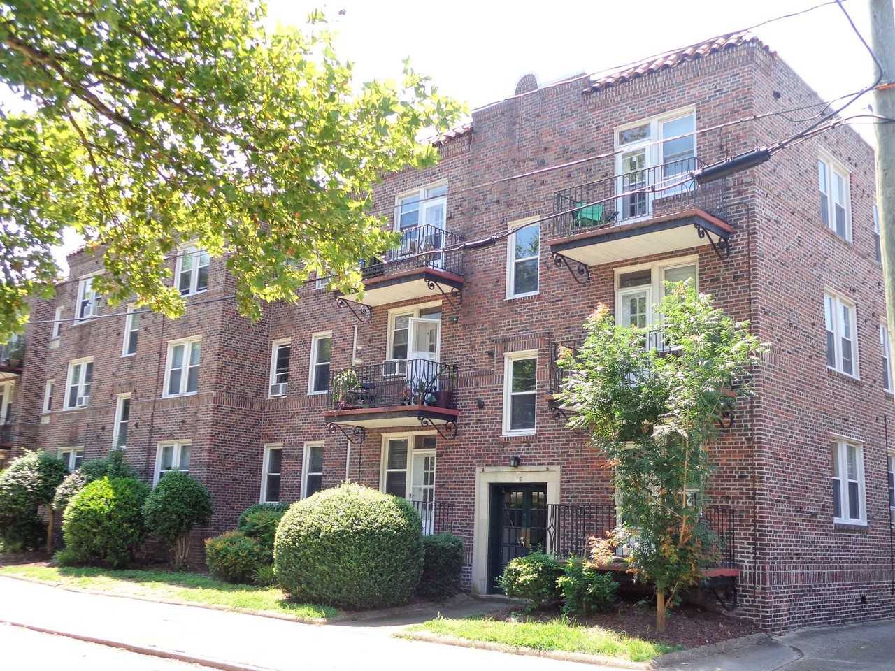 Brandon925 - Photo 2 of 31