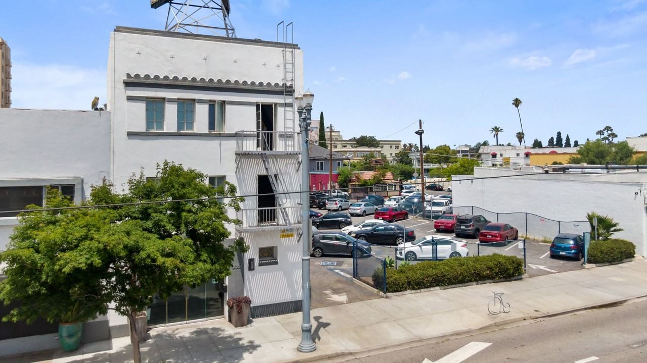 335 Pacific Avenue - Photo 2 of 10