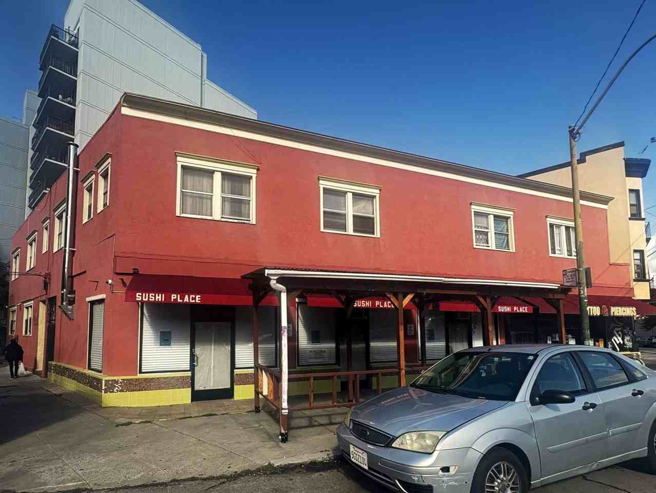 1607 2nd Ave - Photo 2 of 6