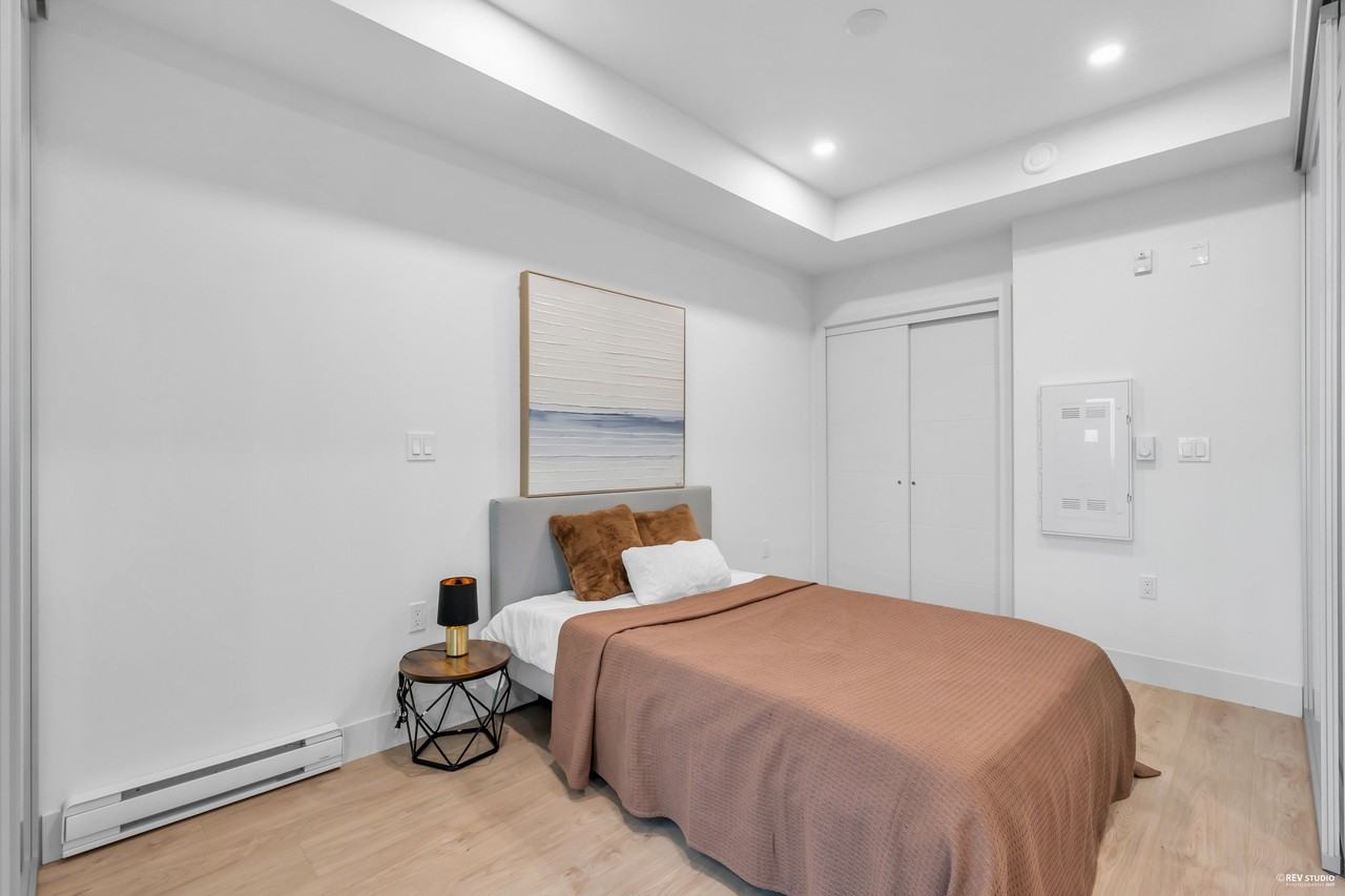 6469 Selma Avenue #409 - Photo 7 of 19