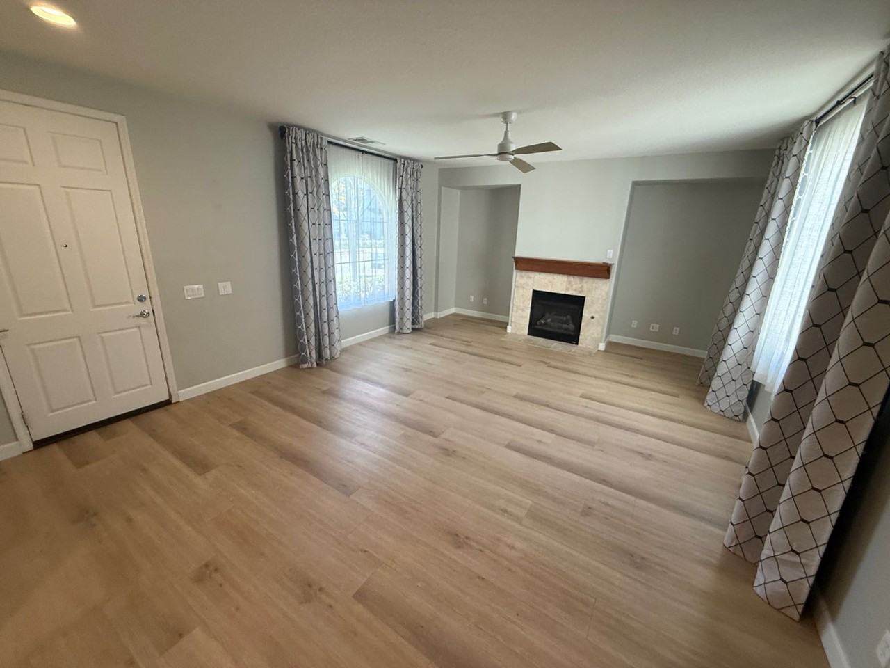 27463 Coldwater Drive - Photo 2 of 32