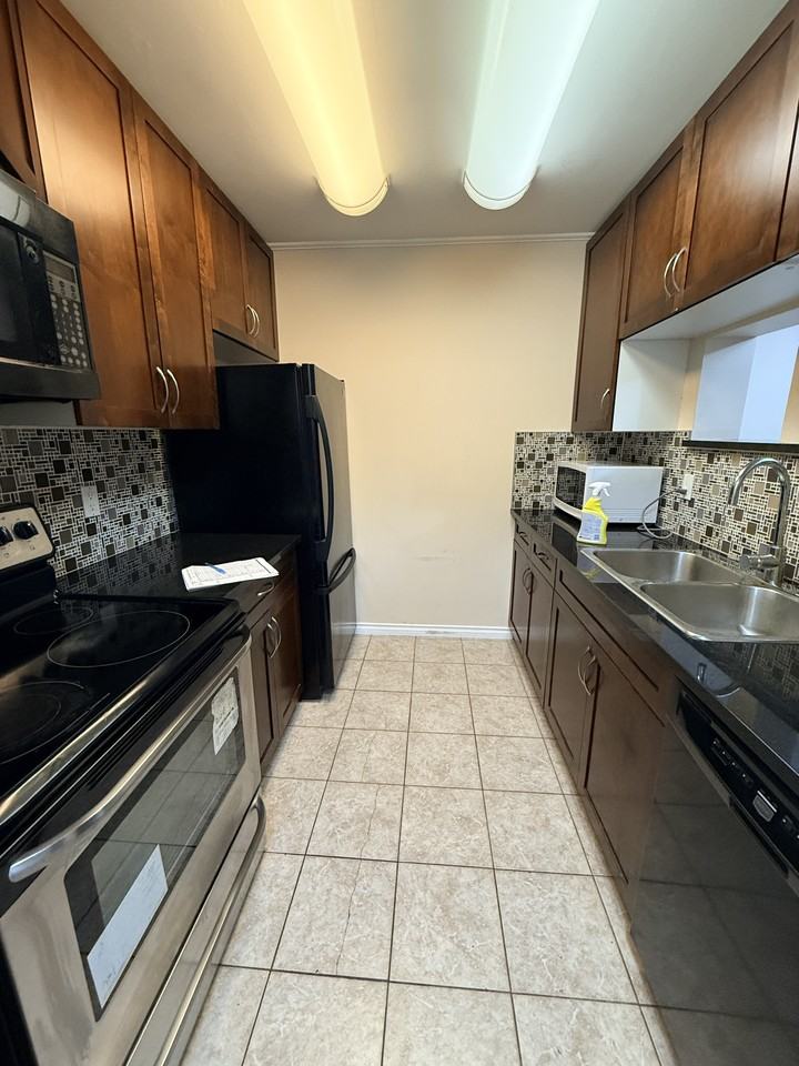 4134 Maywood Street #1401 - Photo 5 of 16