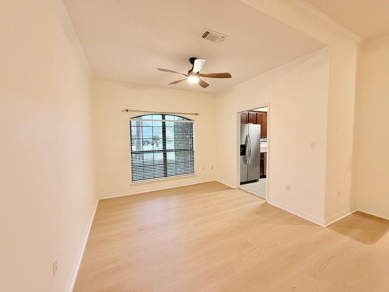 4161 Longwood Circle - Photo 6 of 16