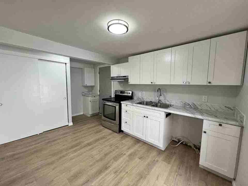 10 Ingram St Lowr - Photo 4 of 27