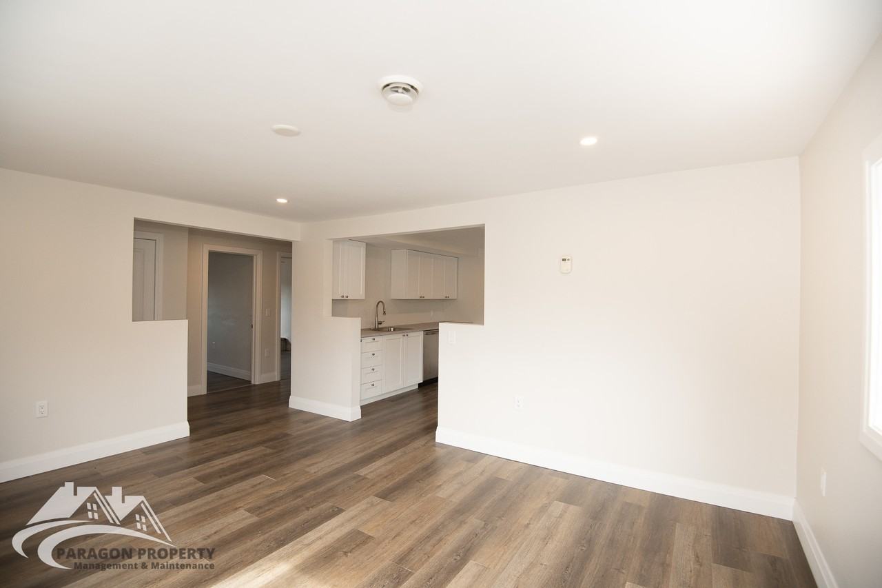 216 Gillard St #2 - Photo 3 of 11