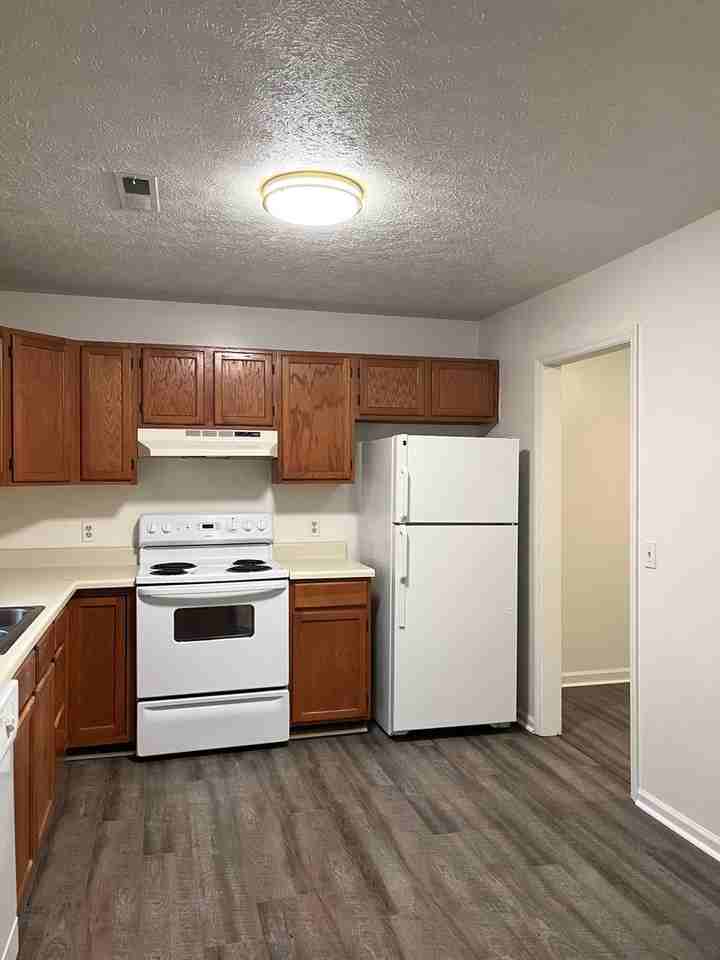 1477 Sandy Circle - Photo 5 of 45