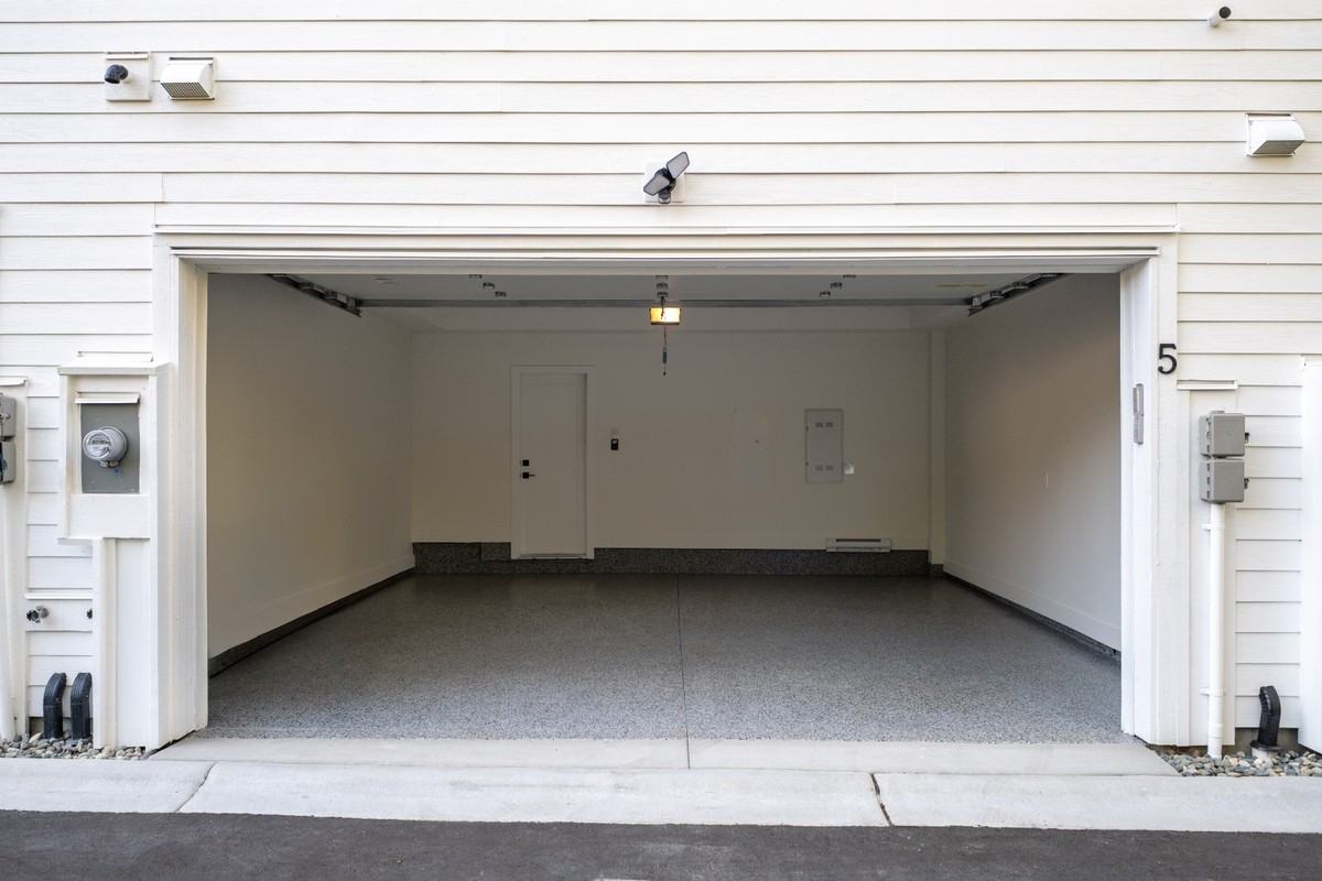 20816 45A Avenue - Photo 3 of 20