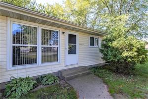 featured image of 1403 Daley Avenue