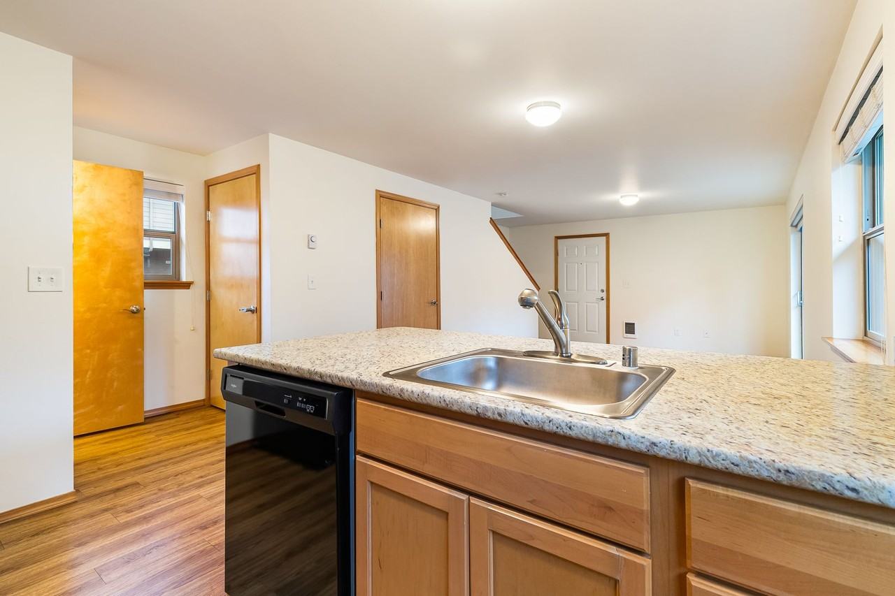 Hilda Lane Apartments - Photo 5 of 15