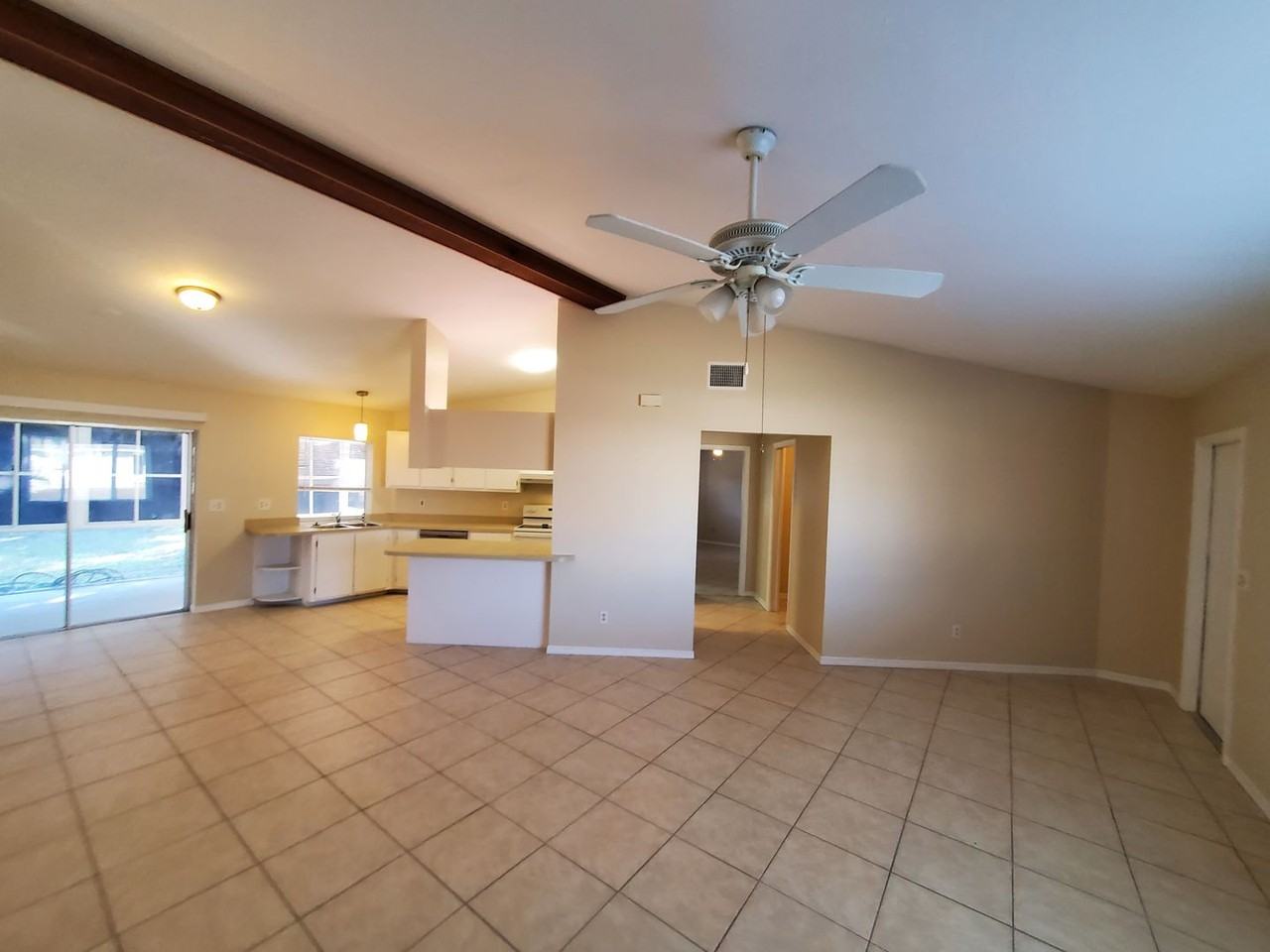 1436 Se 33rd Ter - Photo 5 of 37