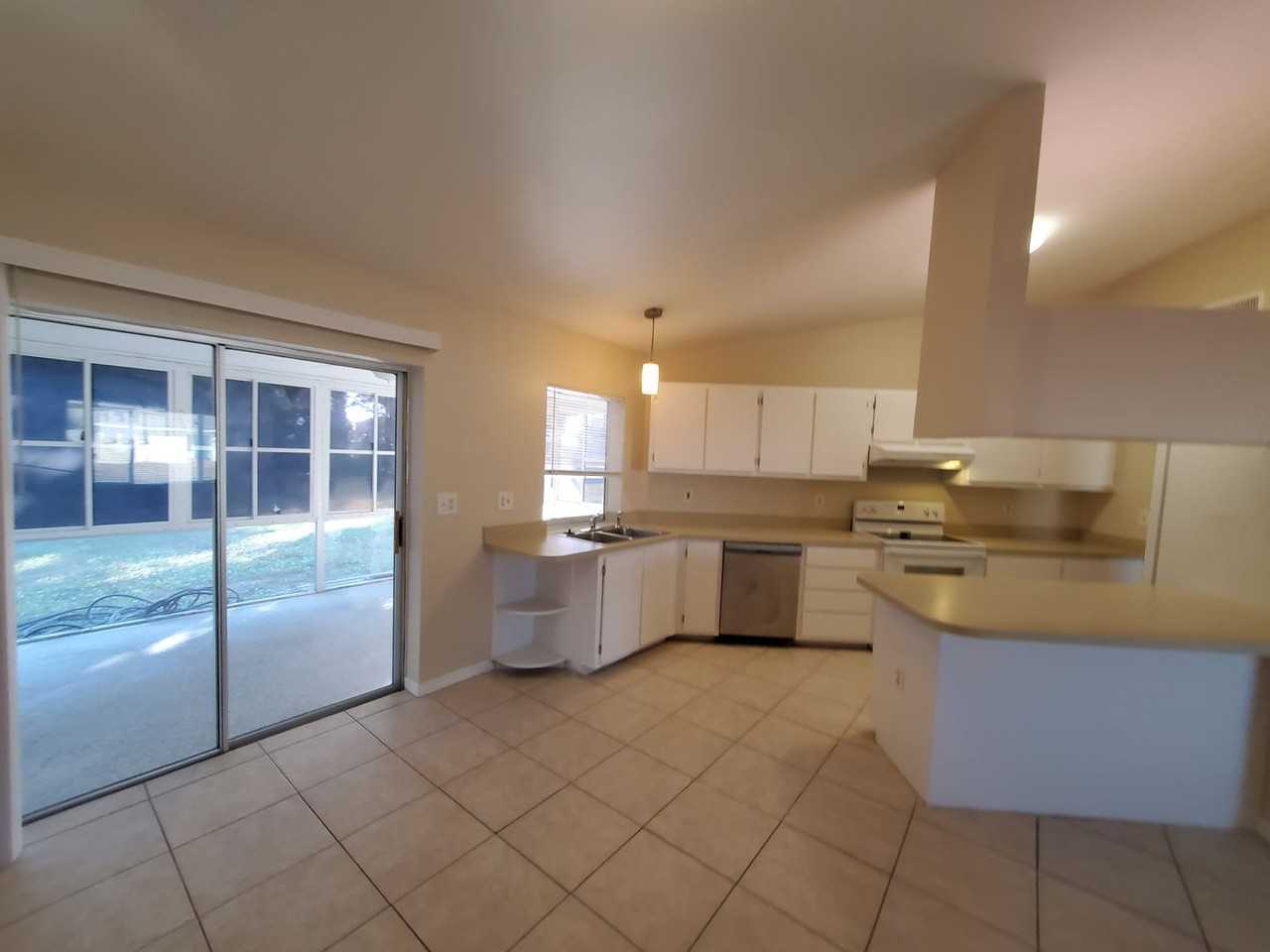 1436 Se 33rd Ter - Photo 6 of 37