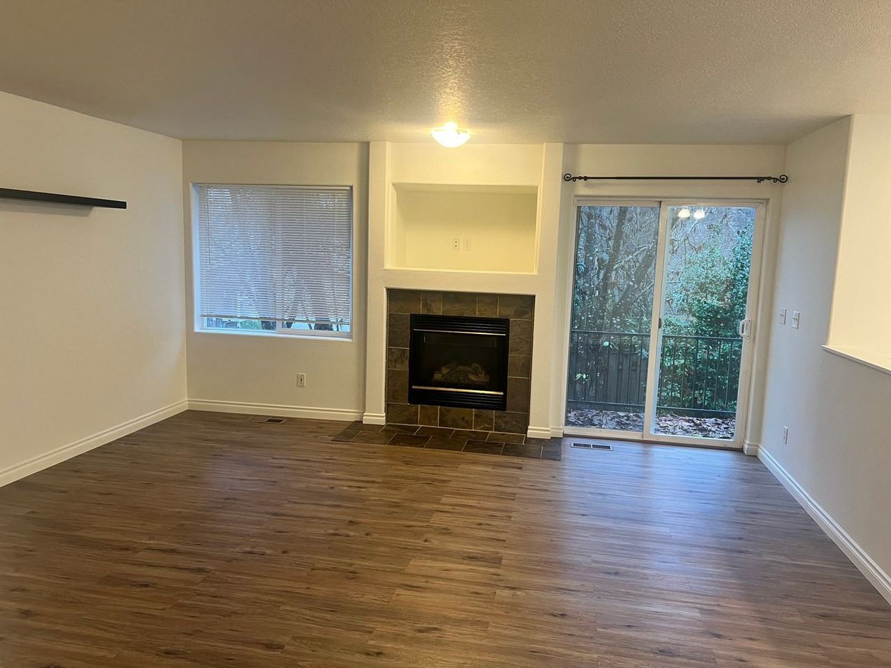 10405 Sw Franklin Ln - Photo 4 of 34